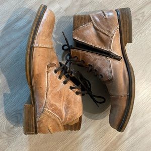 Steven Madden Mens Zipup Shoes